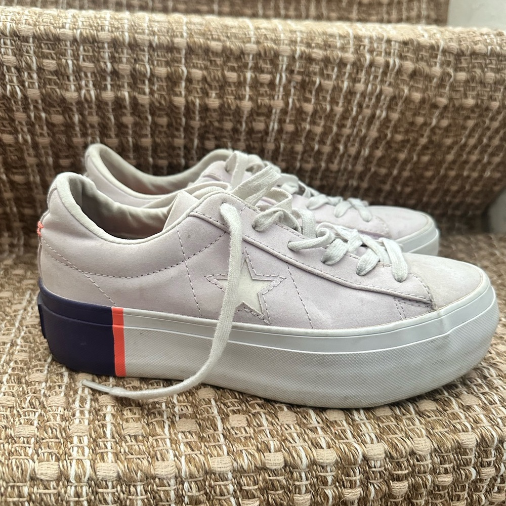 Converse, Small platform purple shoe 
Size 6